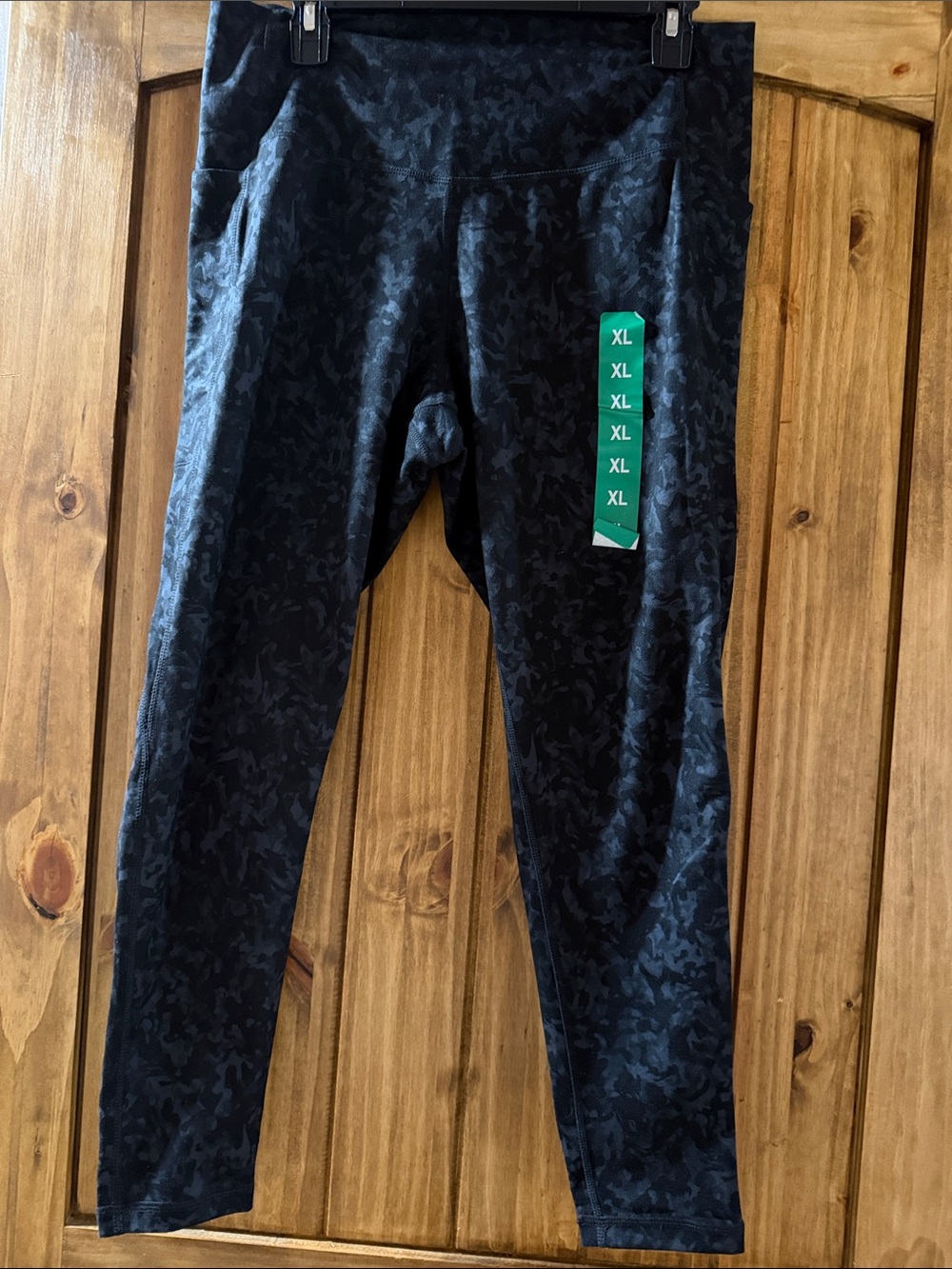 Danskin Black 7/8 length Camo Jogger Leggings